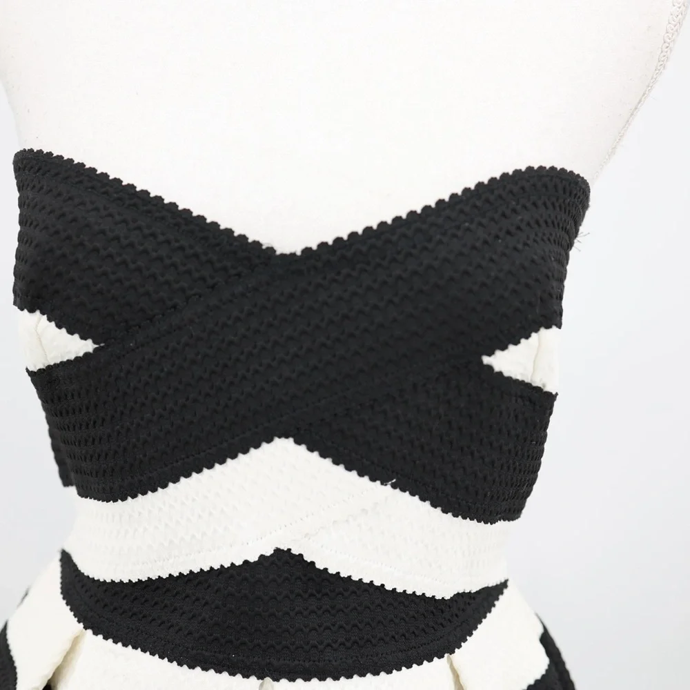 BCBGMaxAzria Alythea‎ Strapless Stripe Fit Flare Mini Dress Black Cream M